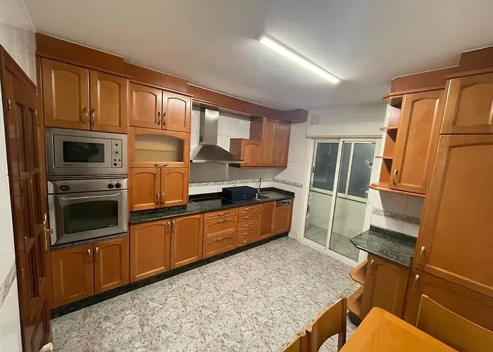 Appartement Bertamirans A 5 Min Santiago Y 10 Min La Playa Angeles